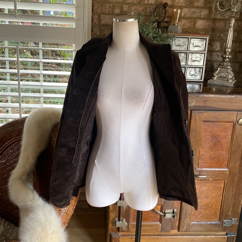 French Elegant Brown Corduroy Blazer made in Italy. - Picture 7 of 9